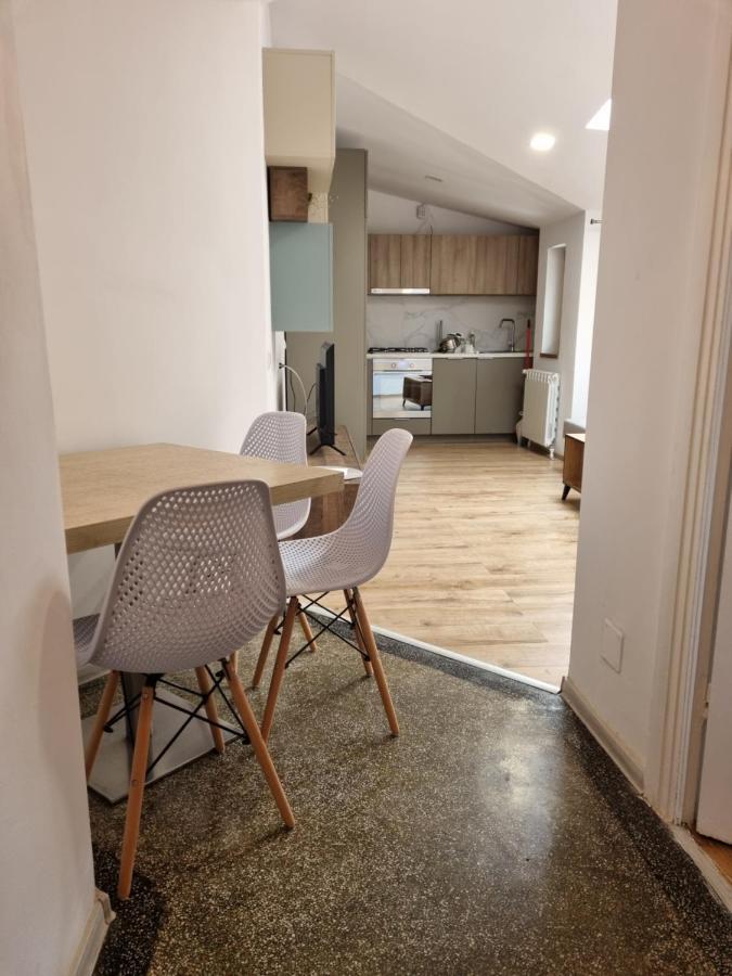 Cozy Apartment Near City Center Bukarest Exterior foto